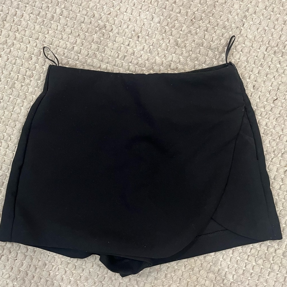 Zara black skort